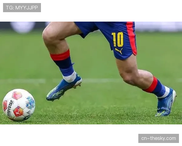 特写镜头:格鲁达突破造点,亲自命中打入个人赛季第15球 特写镜头:格鲁达突破造点,亲自命中打入个人赛季第15球